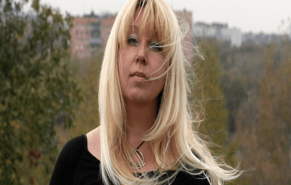 HOROR U NIŽNJEM NOVGORODU: Novinarka se spalila ispred policijske stanice!